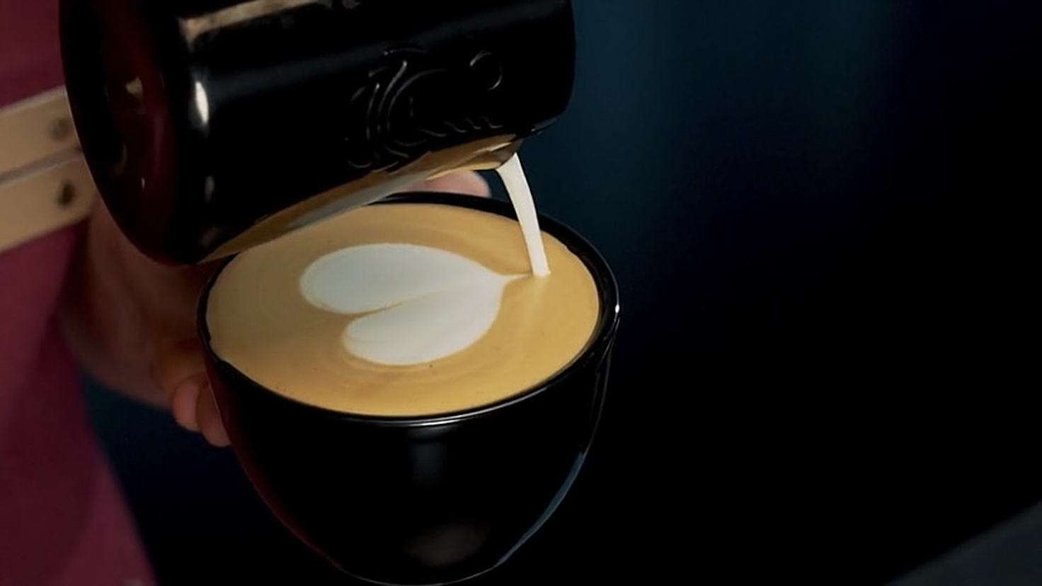 Classic and Asian Heart in Latte Art
